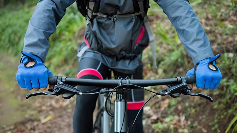 Best Mountain Bike Gloves for Cold Weather