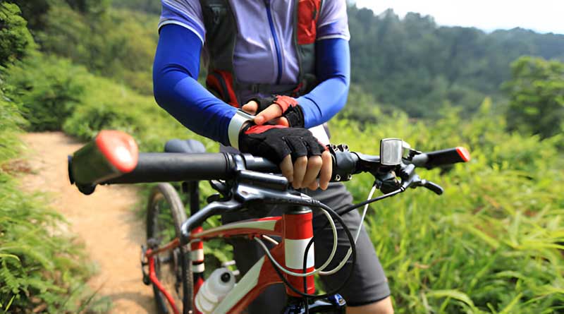 Best Mountain Bike Gloves for Hot Weather