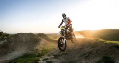 Best Dirt Bikes for Tall Riders