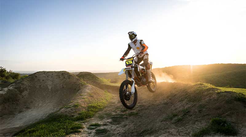 Best Dirt Bikes for Tall Riders
